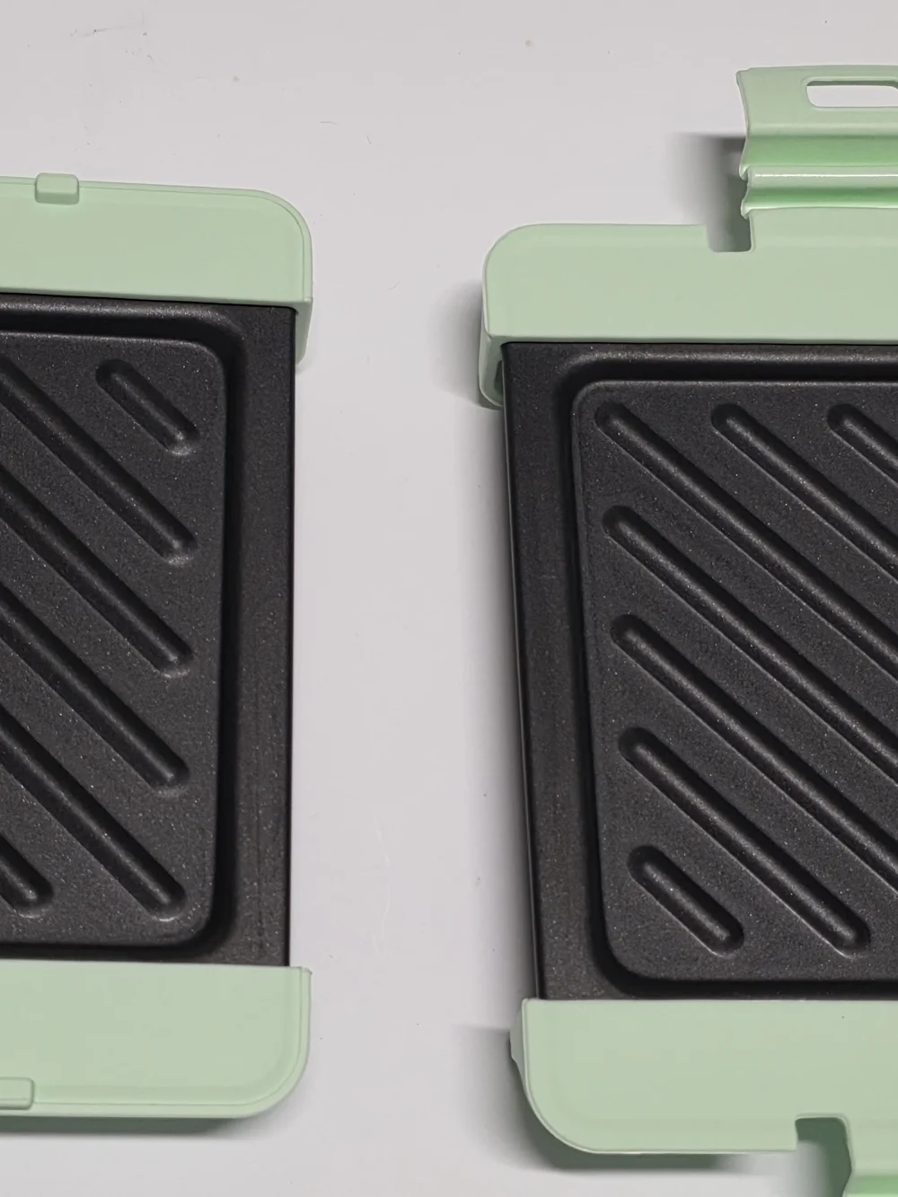 Crofton Microwave Grilled Cheese Maker Green Black Silicone Metal